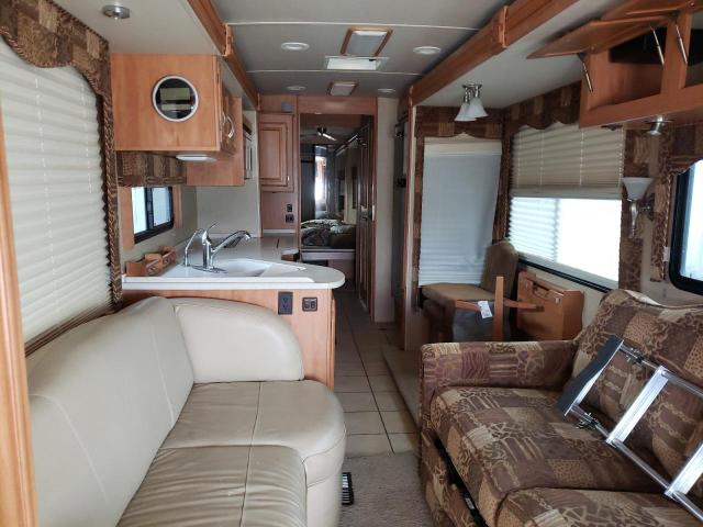Photo 6 from auction – 2006 WINNEBAGO MOTORHOME with VIN 4UZACKDC56CW02293