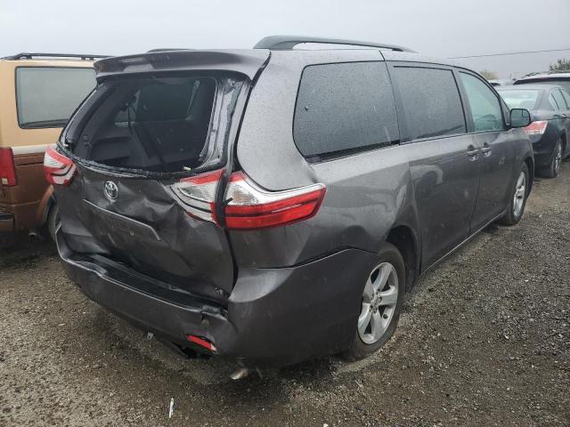 Photo 4 from auction – 2015 TOYOTA SIENNA LE with VIN 5TDKK3DC2FS654500