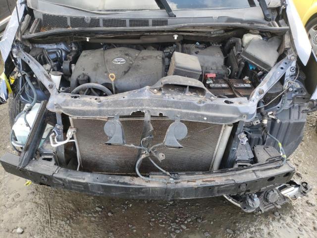 Photo 7 from auction – 2017 TOYOTA SIENNA XLE with VIN 5TDDZ3DC7HS158874