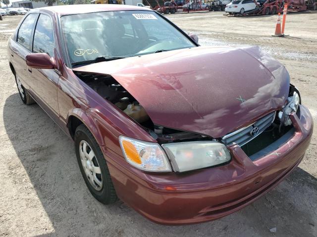 TOYOTA CAMRY CE 2000 with VIN 4T1BG22K5YU002034 - Photo from auction