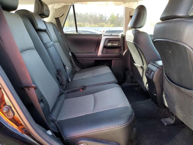 Photo 6 from auction – 2018 TOYOTA 4RUNNER SR with VIN JTEBU5JR4J5484293