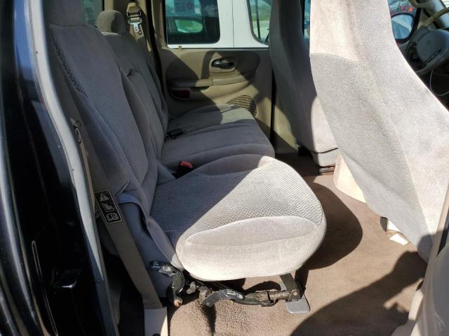 Photo 6 from auction – 2001 FORD F-150 with VIN 1FTRW08L61KE28357