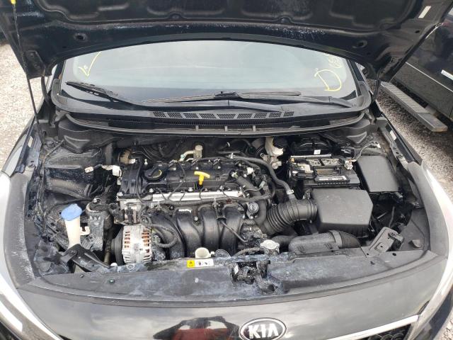Photo 7 from auction – 2017 KIA FORTE LX with VIN 3KPFK4A74HE029043