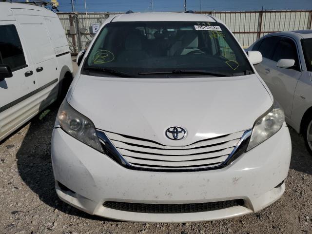 Photo 5 from auction – 2017 TOYOTA SIENNA LE with VIN 5TDJZ3DC0HS171758