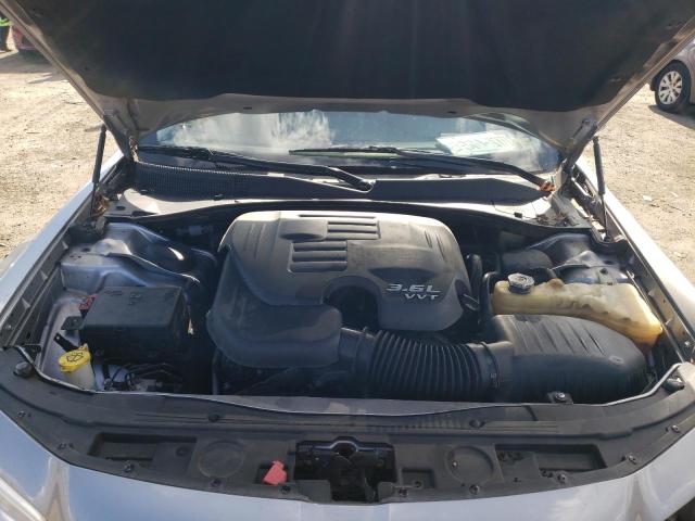 Photo 7 from auction – 2018 CHRYSLER 300 LIMITE with VIN 2C3CCAKG9JH300108