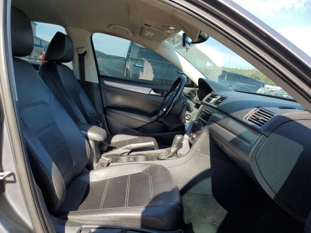 Photo 5 from auction – 2015 VOLKSWAGEN PASSAT S with VIN 1VWAT7A36FC090837