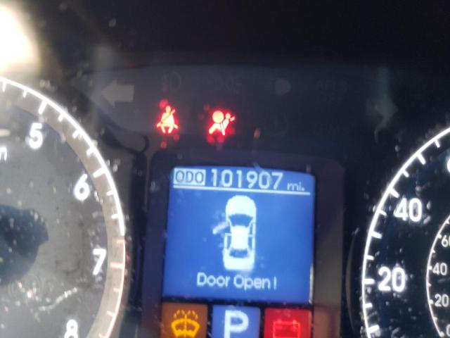 Photo 8 from auction – 2011 HYUNDAI GENESIS 3. with VIN KMHGC4DE5BU113081