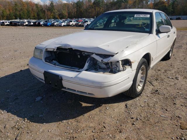 Photo 9 from auction – 2000 FORD CROWN VICT with VIN 2FAFP74W1YX123449
