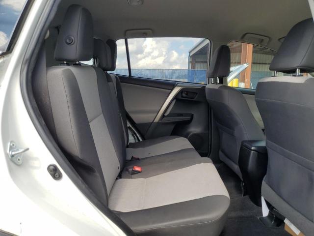 Photo 6 from auction – 2015 TOYOTA RAV4 LE with VIN JTMZFREV4FJ026165