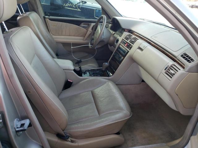 Photo 5 from auction – 1998 MERCEDES-BENZ E 320 with VIN WDBJH65F0WA524859