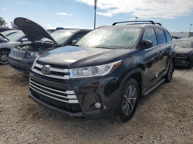 Photo 2 from auction – 2017 TOYOTA HIGHLANDER with VIN 5TDJZRFH5HS470707