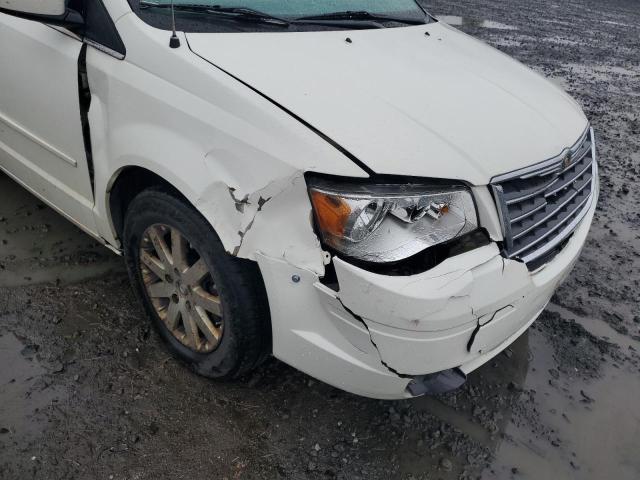 Photo 9 from auction – 2008 CHRYSLER TOWN & COU with VIN 2A8HR54P98R656544