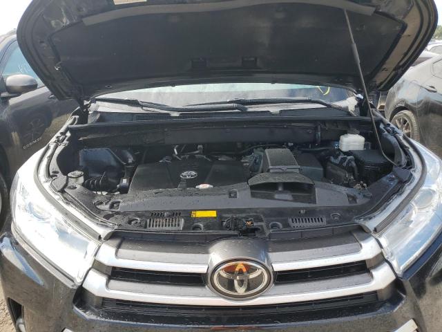 Photo 7 from auction – 2017 TOYOTA HIGHLANDER with VIN 5TDJZRFH5HS470707