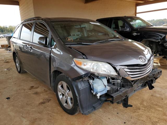 TOYOTA SIENNA LE 2017 with VIN 5TDKZ3DC3HS838438 - Photo from auction