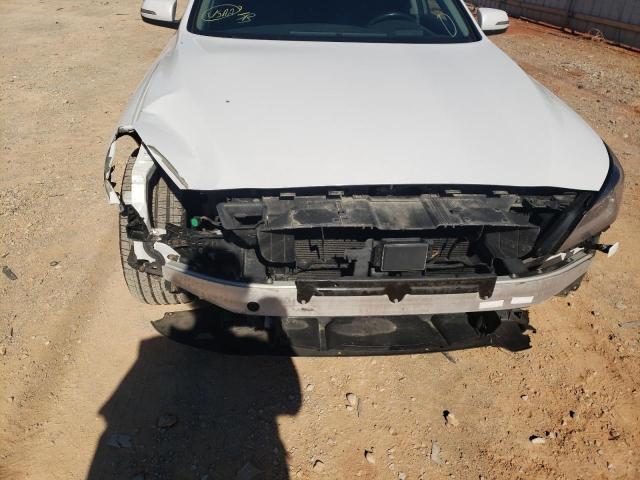 Photo 9 from auction – 2016 HYUNDAI GENESIS 3. with VIN KMHGN4JE9GU121044