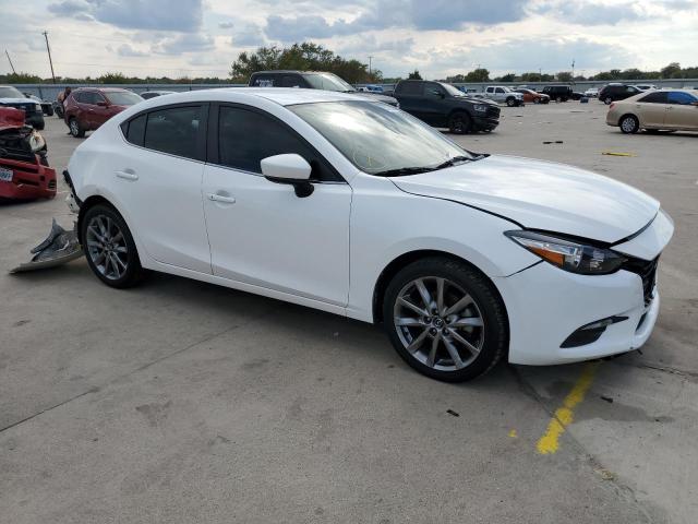 Photo 4 from auction – 2018 MAZDA 3 TOURING with VIN 3MZBN1V33JM224703