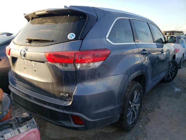 Photo 4 from auction – 2018 TOYOTA HIGHLANDER with VIN 5TDKZRFH6JS236604