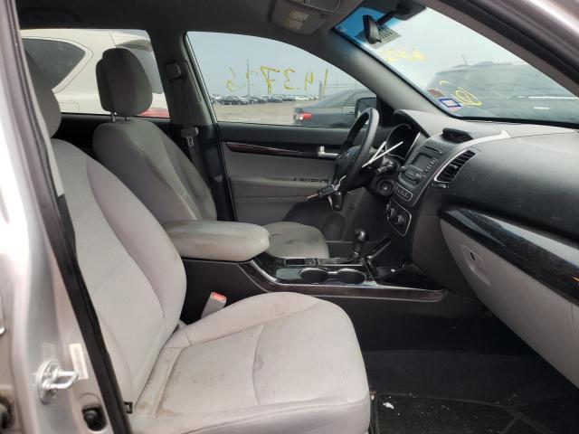 Photo 5 from auction – 2015 KIA SORENTO LX with VIN 5XYKT3A65FG626232
