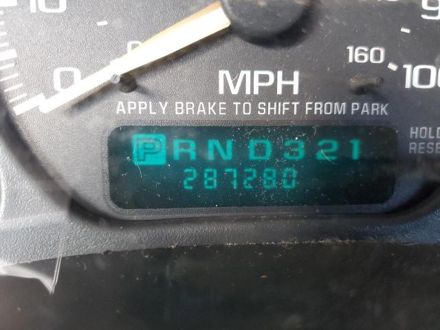 Photo 8 from auction – 2002 CHEVROLET SILVERADO with VIN 2GCEC19V721368622