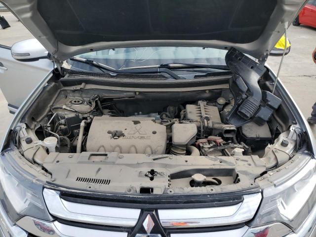 Photo 11 from auction – 2018 MITSUBISHI OUTLANDER with VIN JA4AD3A35JZ015121