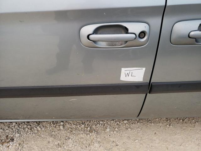 Photo 9 from auction – 2006 CHRYSLER TOWN & COU with VIN 1A4GP45RX6B630611