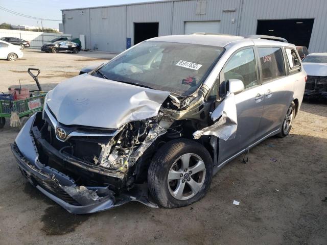 Photo 2 from auction – 2018 TOYOTA SIENNA LE with VIN 5TDKZ3DC9JS945323