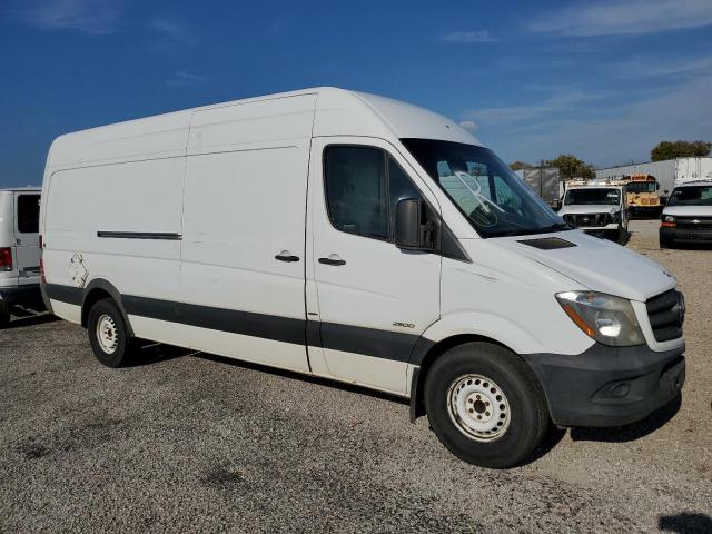 Photo 4 from auction – 2014 MERCEDES-BENZ SPRINTER 2 with VIN WD3PE8DE0E5900728