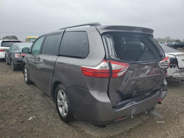 Photo 3 from auction – 2015 TOYOTA SIENNA LE with VIN 5TDKK3DC2FS654500