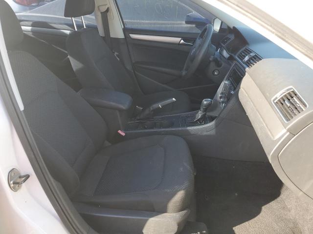 Photo 5 from auction – 2014 VOLKSWAGEN PASSAT S with VIN 1VWAP7A3XEC009096