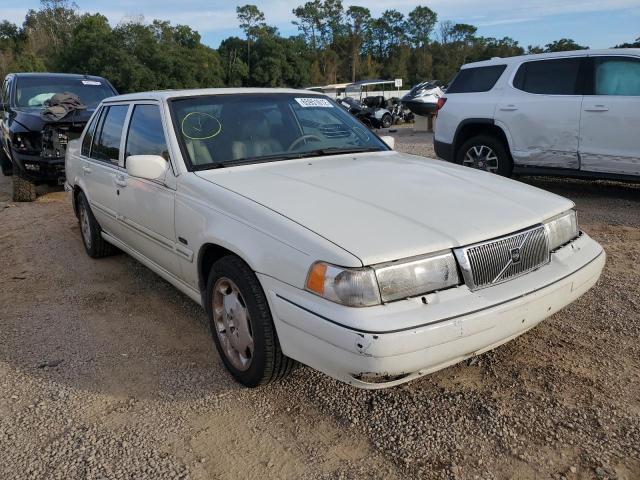 VOLVO S90 1998 with VIN YV1KS9605W1140685 - Photo from auction