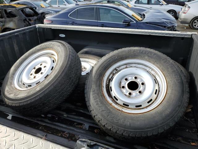 Photo 9 from auction – 2003 CHEVROLET SILVERADO with VIN 1GCEK19V43E134456