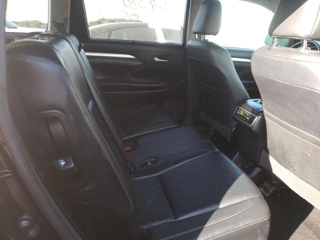 Photo 6 from auction – 2017 TOYOTA HIGHLANDER with VIN 5TDJZRFH5HS470707