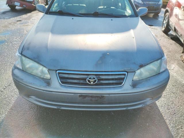 Photo 9 from auction – 2000 TOYOTA CAMRY LE with VIN 4T1BF22K7YU112621