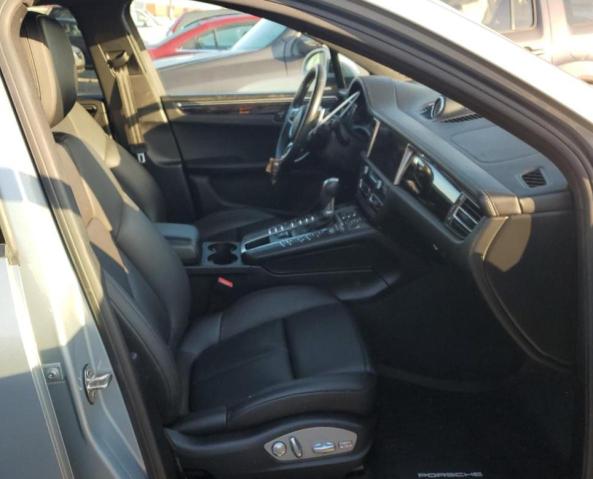 Photo 5 from auction – 2019 PORSCHE MACAN with VIN WP1AA2A51KLB06531