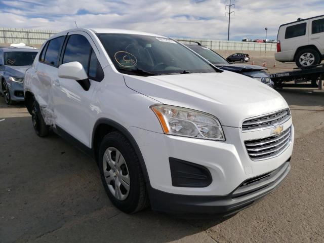 CHEVROLET TRAX LS 2015 with VIN 3GNCJKSBXFL255648 - Photo from auction