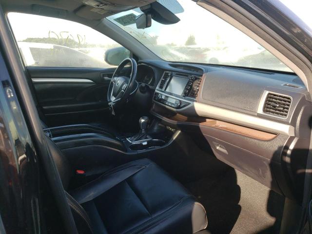 Photo 5 from auction – 2017 TOYOTA HIGHLANDER with VIN 5TDJZRFH5HS470707