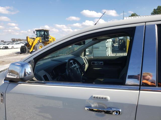 Photo 9 from auction – 2009 LINCOLN MKX with VIN 2LMDU88C99BJ09717