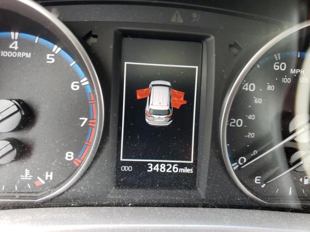 Photo 8 from auction – 2017 TOYOTA RAV4 XLE with VIN JTMRFREV0HD205451