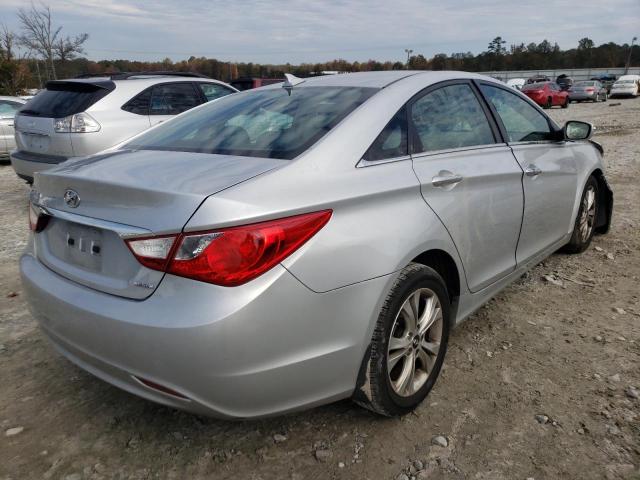 Photo 4 from auction – 2013 HYUNDAI SONATA SE with VIN 5NPEC4AC4DH685173