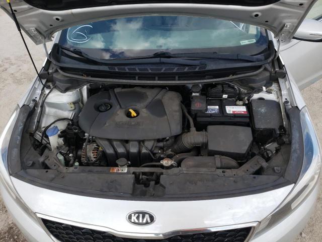 Photo 7 from auction – 2017 KIA FORTE EX with VIN 3KPFL4A84HE093962