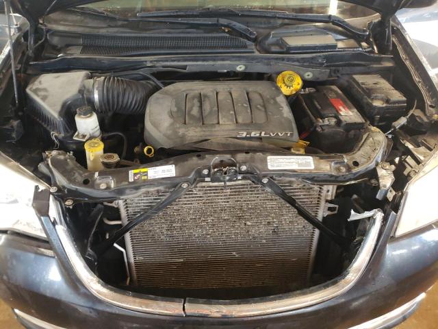 Photo 7 from auction – 2014 CHRYSLER TOWN & COU with VIN 2C4RC1BG4ER382108