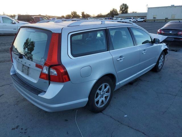 Photo 4 from auction – 2010 VOLVO V70 3.2 with VIN YV1960BW2A1136711