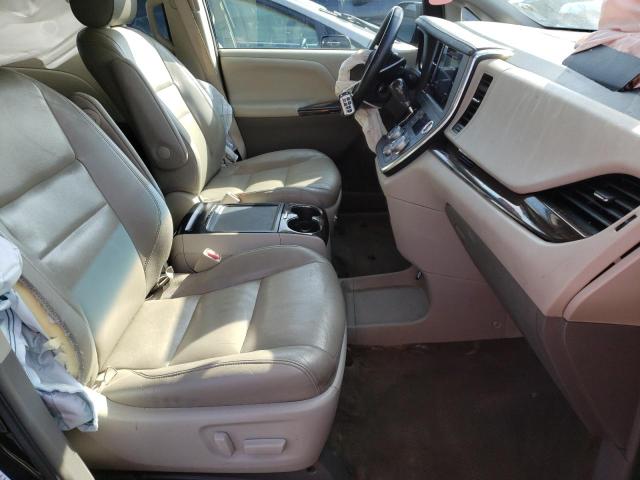 Photo 5 from auction – 2017 TOYOTA SIENNA XLE with VIN 5TDYZ3DC0HS811644