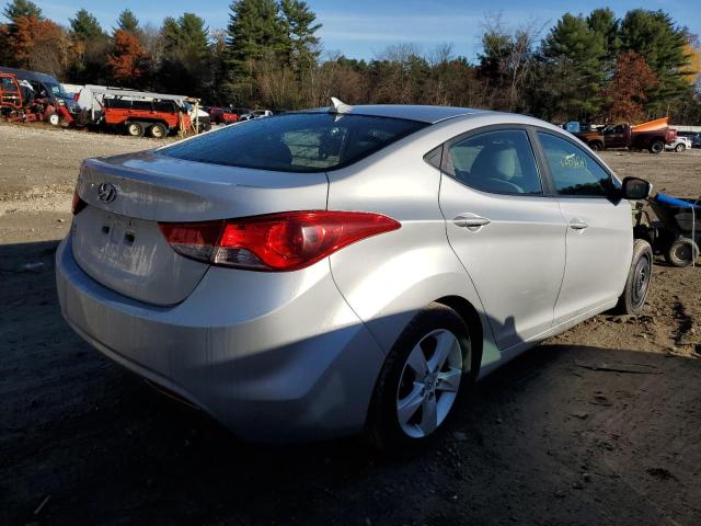 Photo 4 from auction – 2012 HYUNDAI ELANTRA GL with VIN 5NPDH4AE8CH108143