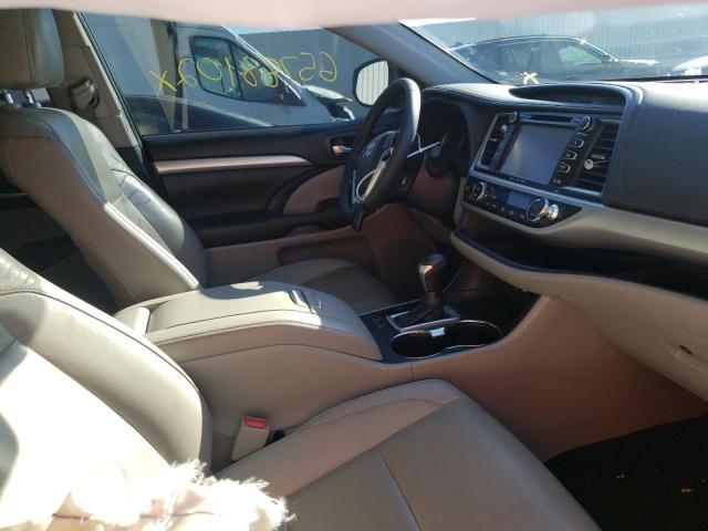 Photo 5 from auction – 2019 TOYOTA HIGHLANDER with VIN 5TDKZRFH6KS574943