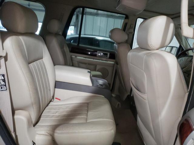 Photo 6 from auction – 2004 LINCOLN NAVIGATOR with VIN 5LMFU28R04LJ03025