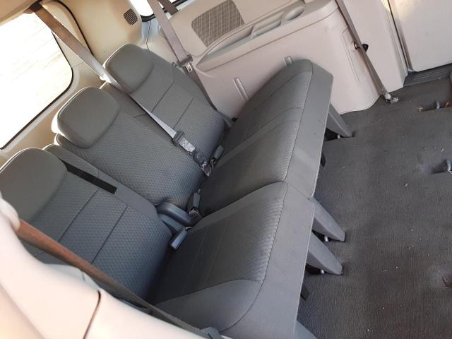 Photo 6 from auction – 2009 CHRYSLER TOWN AND C with VIN 2A8HR44E89R629930