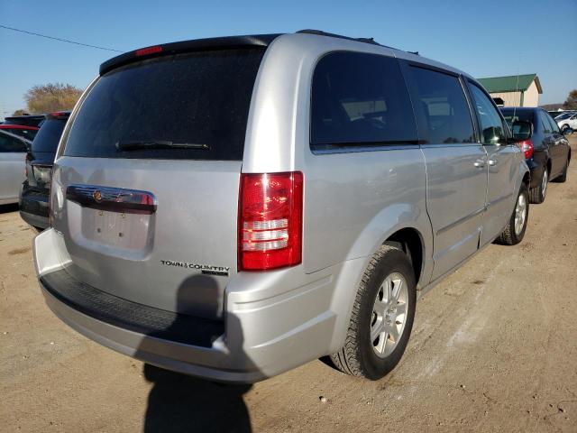 Photo 4 from auction – 2010 CHRYSLER TOWN & COU with VIN 2A4RR8D10AR422446