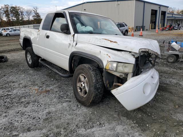 DODGE RAM 1500 2000 مع رقم تعريف المركبة 1B7HF13Z4YJ133304 - صورة من المزاد