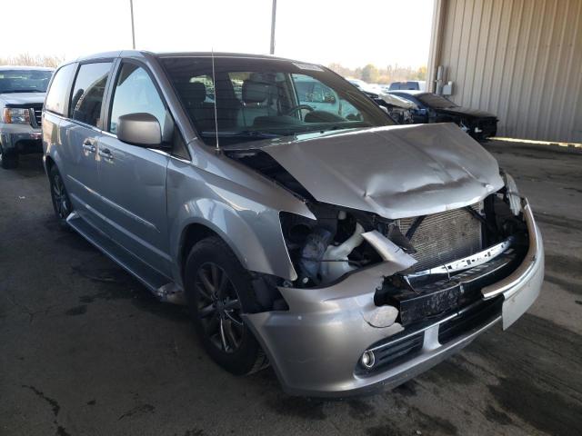 Photo 1 from auction – 2015 CHRYSLER TOWN & COU with VIN 2C4RC1HG6FR506002